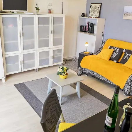 Studio Edouard Vii-7 By Interhome