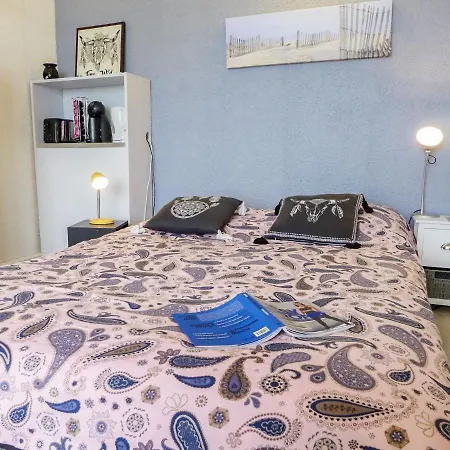 Studio Edouard Vii-7 By Interhome